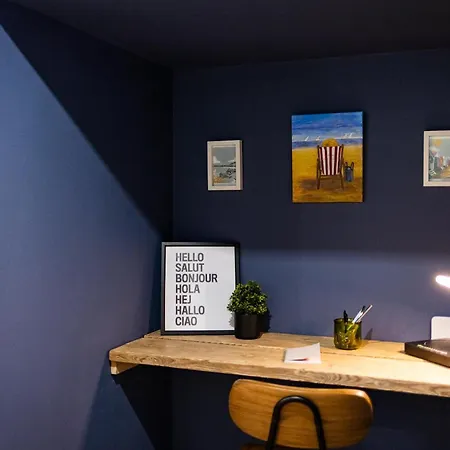 Castle Bay * סקארבורו