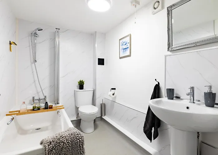 Apartment Castle Bay