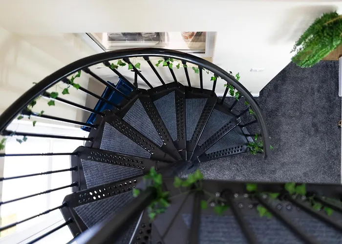 Apartment Castle Bay Scarborough